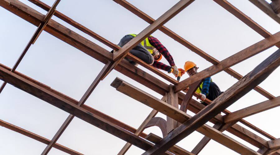 Professional gutter cleaning services in Kenwood, CA